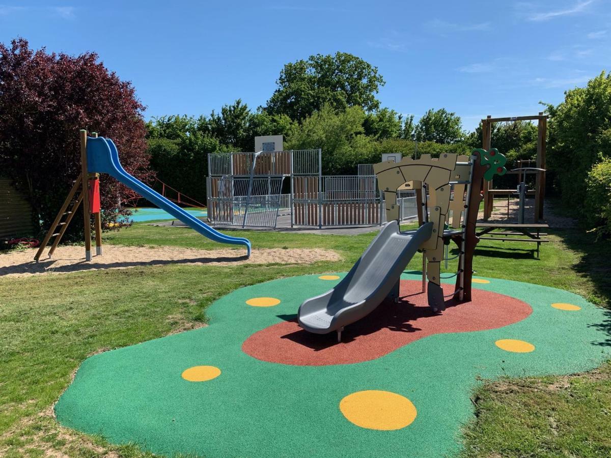 Camping Le Rouge Gorge **** 10' Puy Du Fou Saint-Laurent-sur-Sèvre Zewnętrze zdjęcie